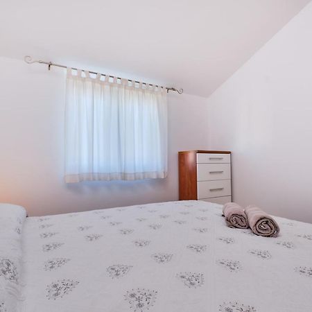 Beautiful Apartments Ksenija Mali Lošinj Esterno foto
