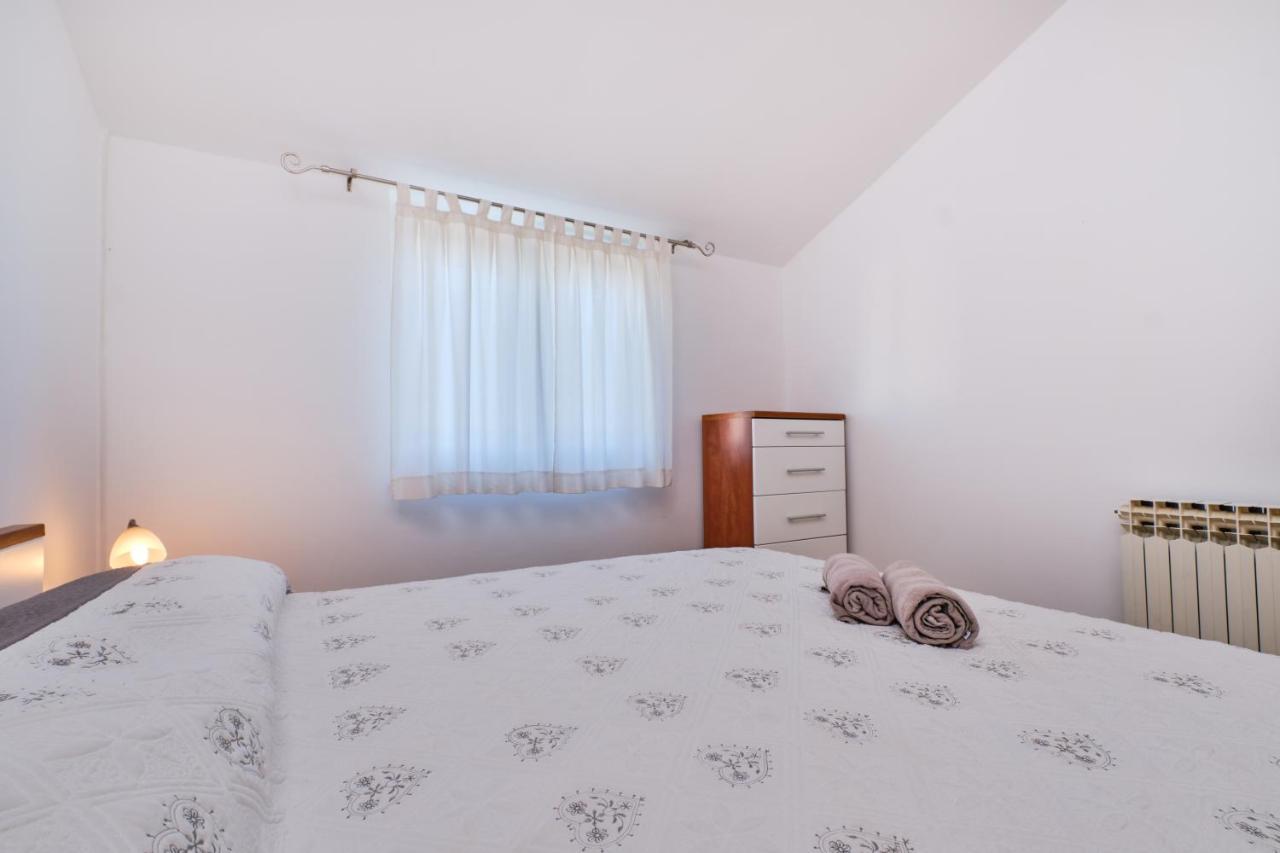 Beautiful Apartments Ksenija Mali Lošinj Esterno foto