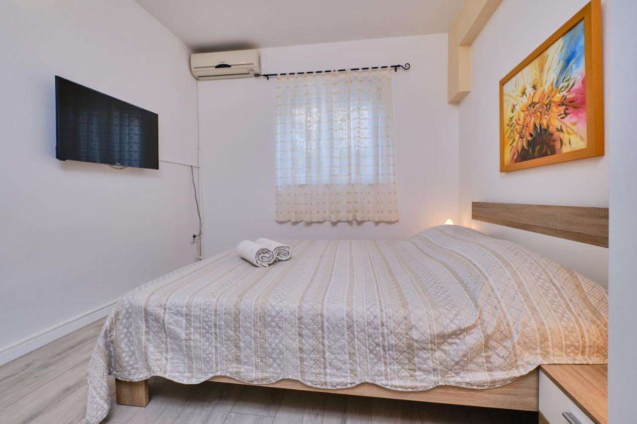Beautiful Apartments Ksenija Mali Lošinj Esterno foto