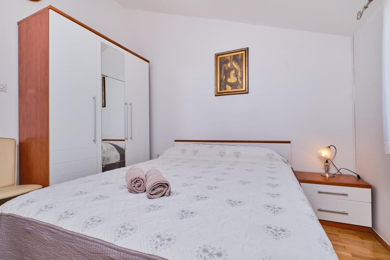 Beautiful Apartments Ksenija Mali Lošinj Esterno foto