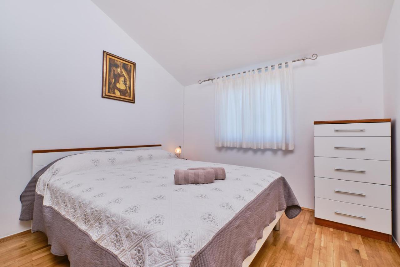 Beautiful Apartments Ksenija Mali Lošinj Esterno foto